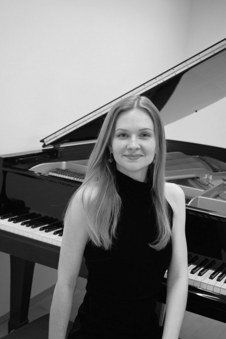 Anna Unger, BA BA BA MA